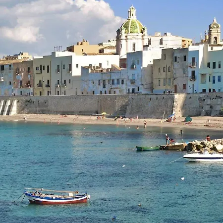 Tra Mare E Profumi Apartment